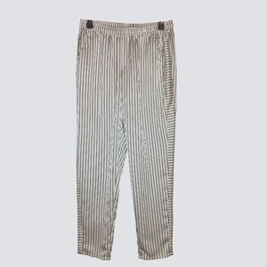 Calvin Klein Women's White And Black Pin Striped Stretchy Waist Band Capris